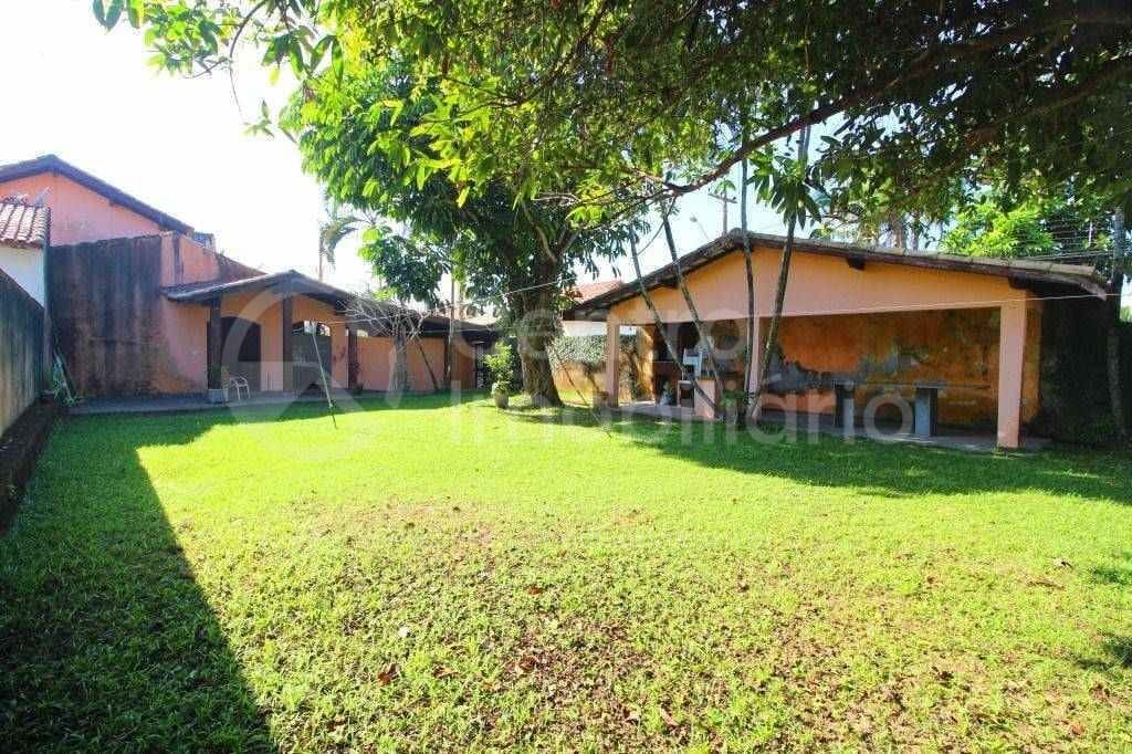 Casa à venda no bairro Belmira Novaes, foto 1
