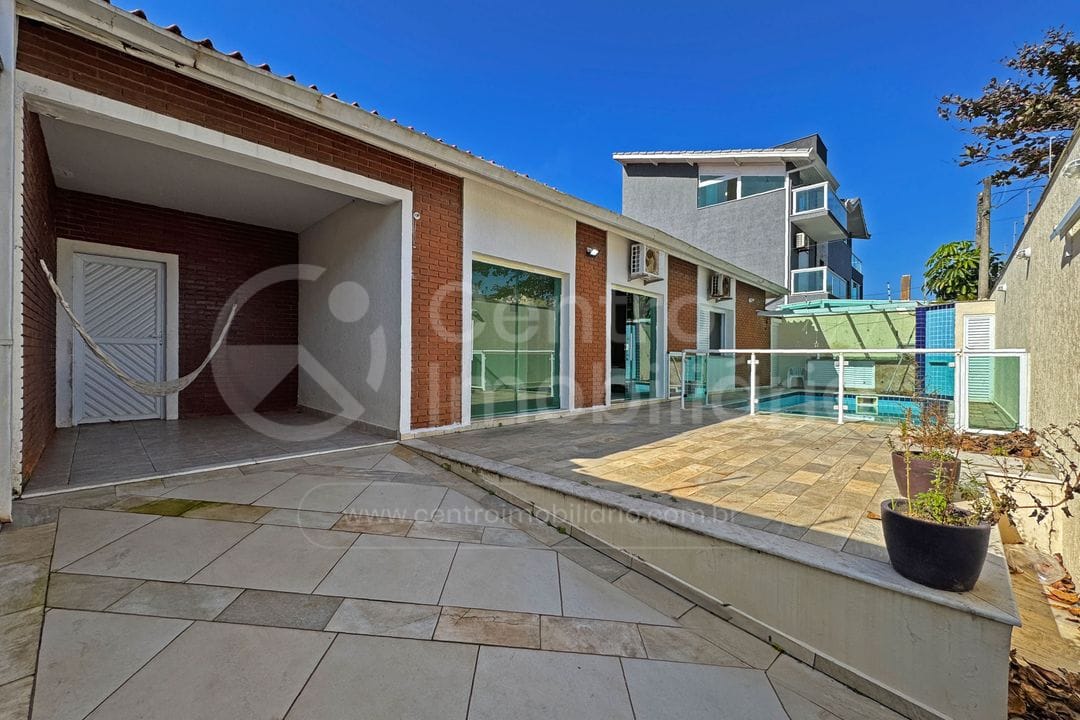 Casa à venda no bairro Stella Maris, foto 1