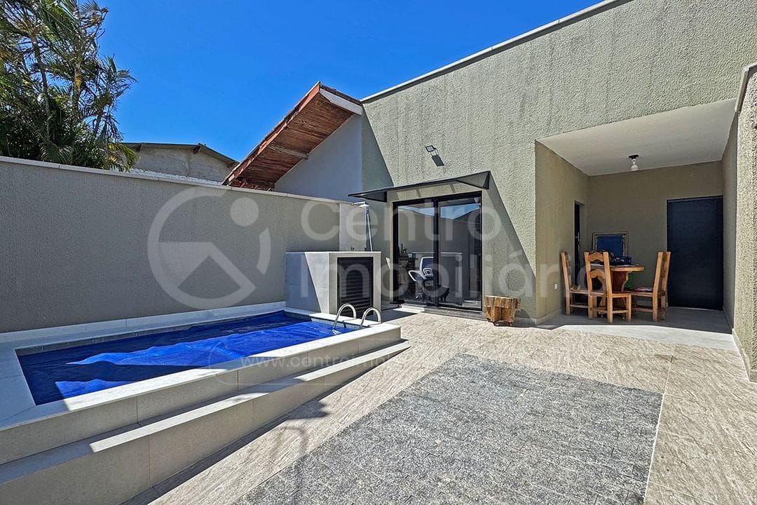 Casa à venda no bairro Stella Maris, foto 1