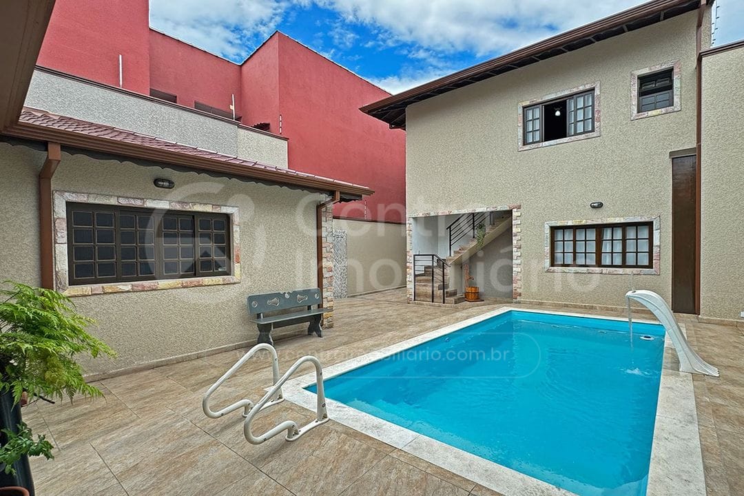 Casa à venda no bairro Centro, foto 1