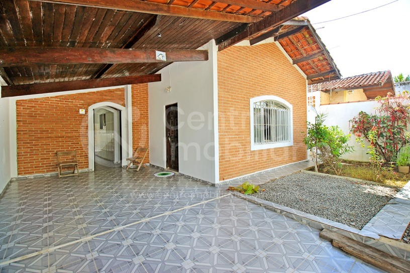 Casa na praia com 3 quartos à venda em Peruíbe, no bairro Stella Maris